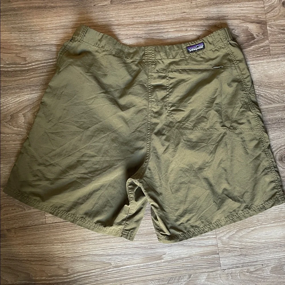 patagonia Men's Cargo Shorts in Olive